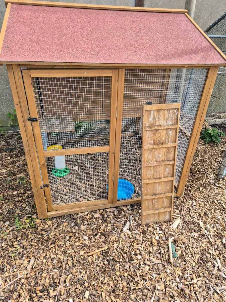 Chicken coop - Image 1