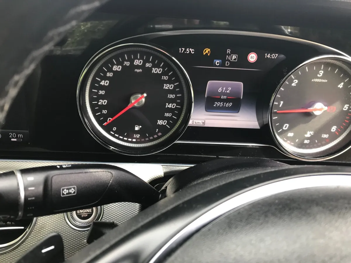 Car - Image 2