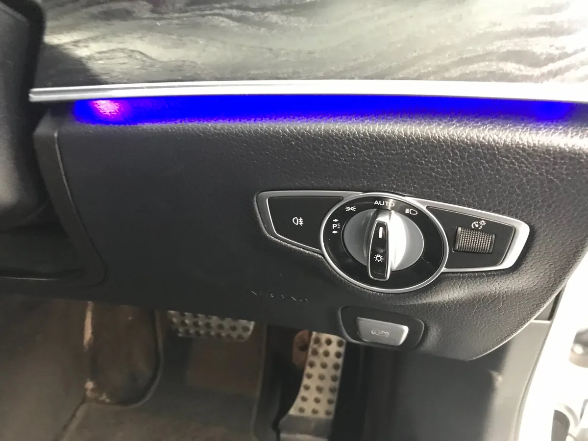 Car - Image 3