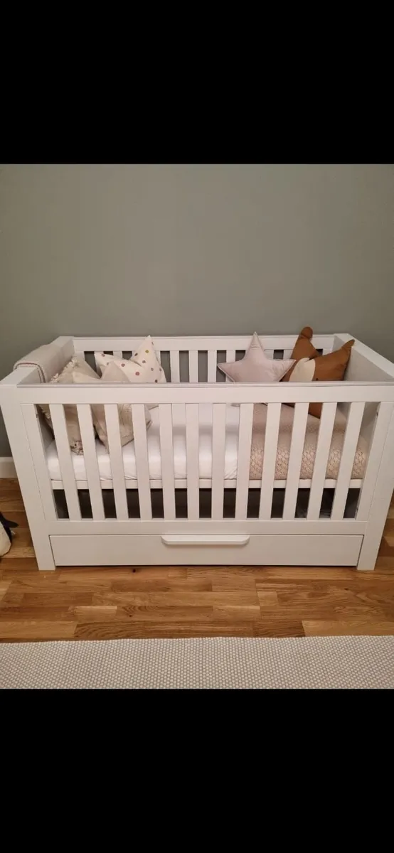 Franklin Cot Bed - Image 1