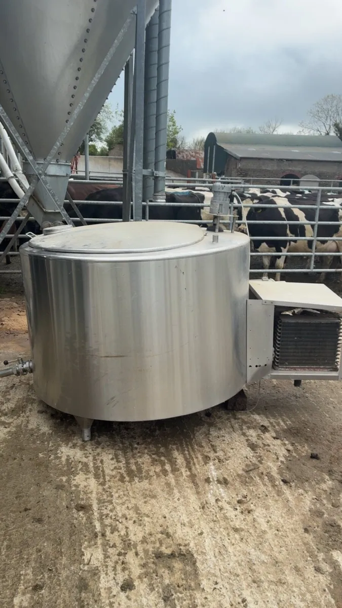 Muller plug in tank - Image 1