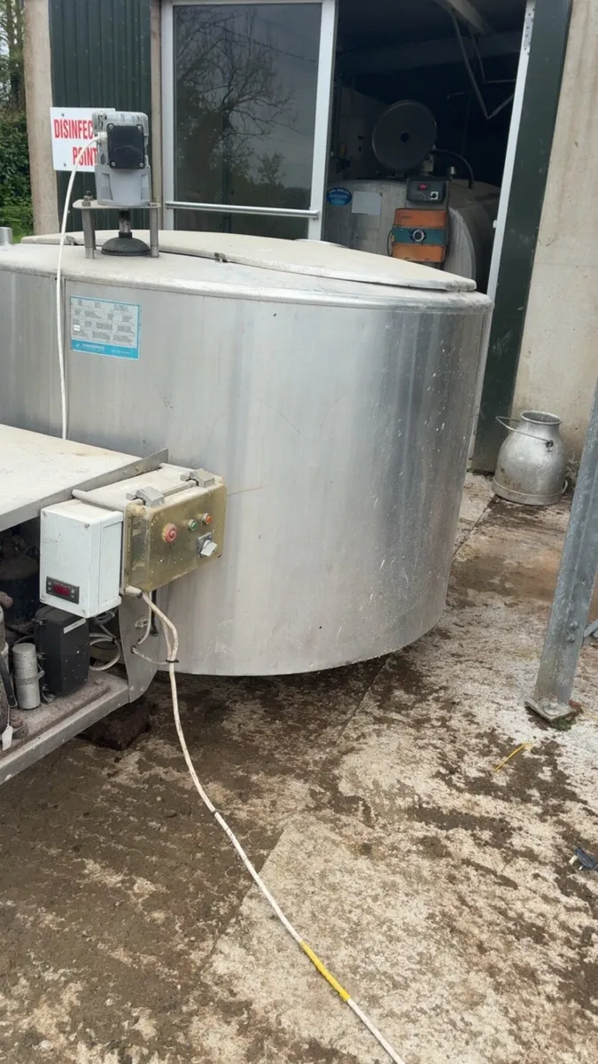 Muller plug in tank - Image 2