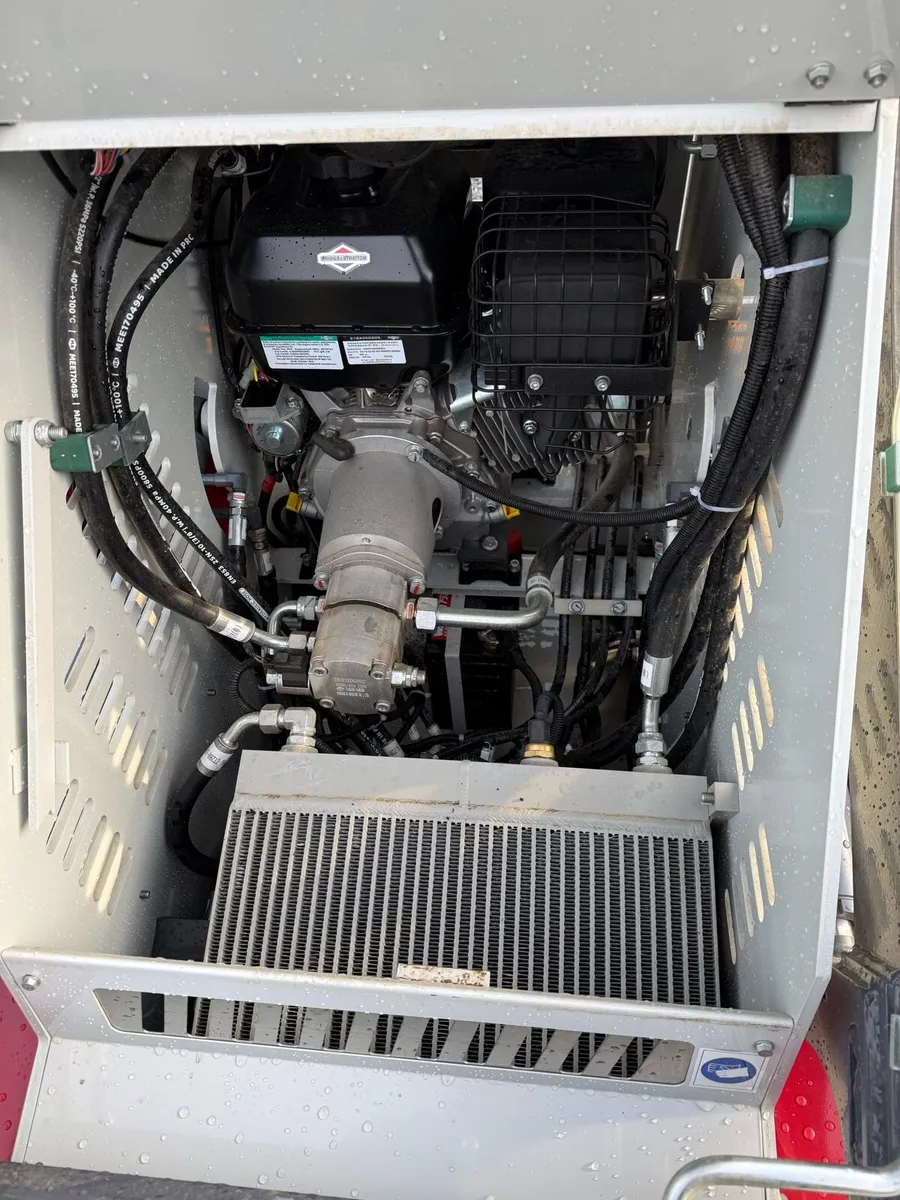 mini skid steer - Image 4