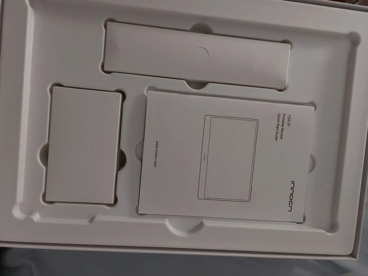 Oled portable monitor - Image 2