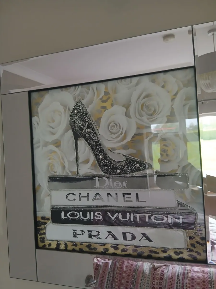 Picture mirror