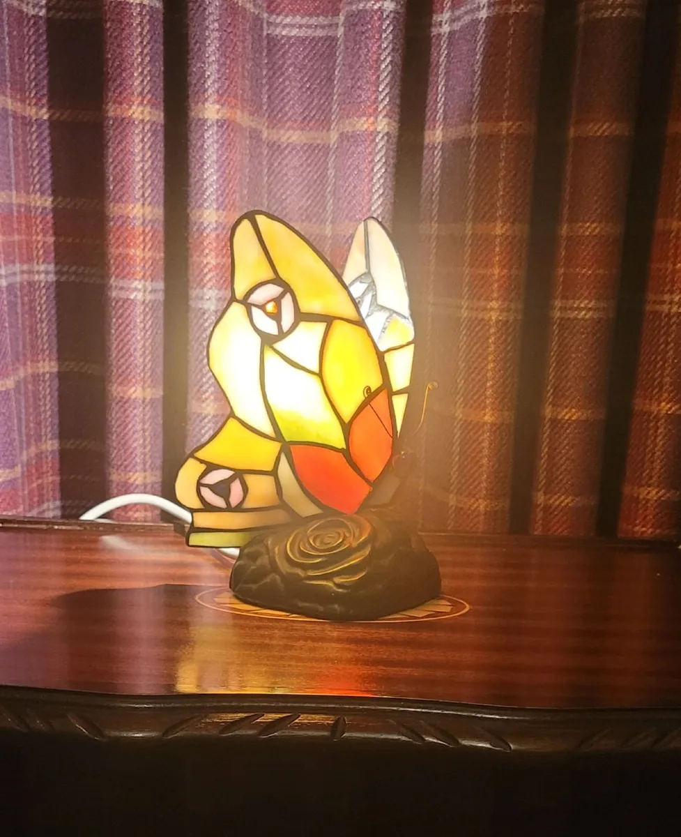 Tiffany Butterfly Lamp - Image 2