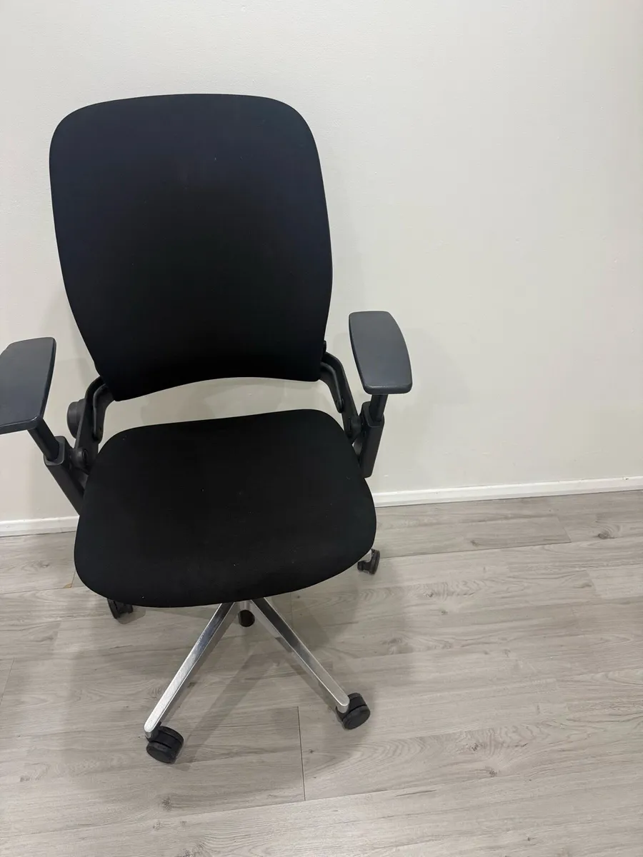 Steelcase Leap V2 Office Chair - Image 3