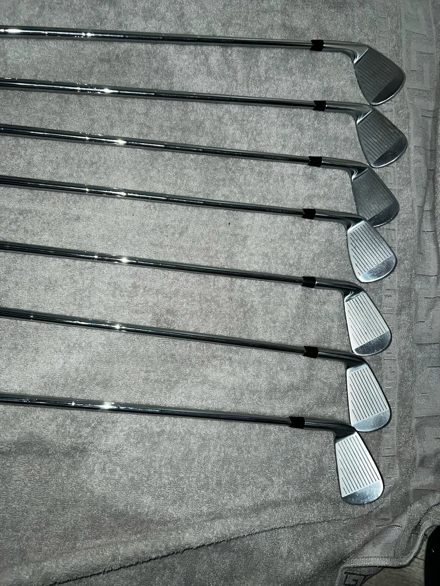 Titleist 716 MB irons - Image 3