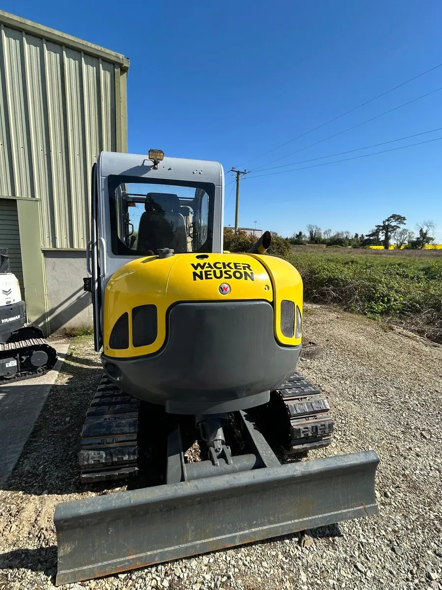 Excavator - Image 4
