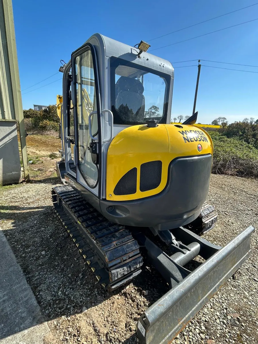 Excavator - Image 3