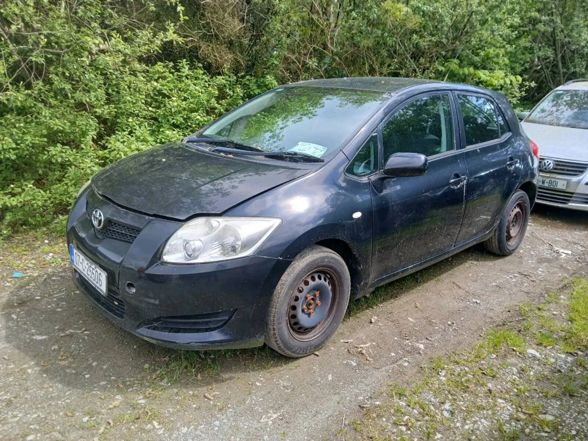 CARS FOR PARTS OR REPAIRS - Image 1