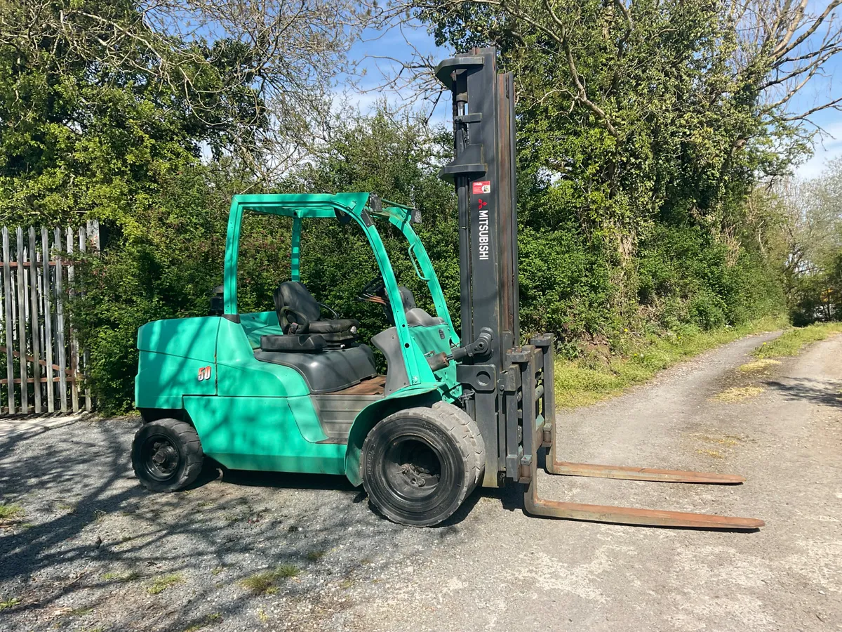 FORKLIFT - Image 2