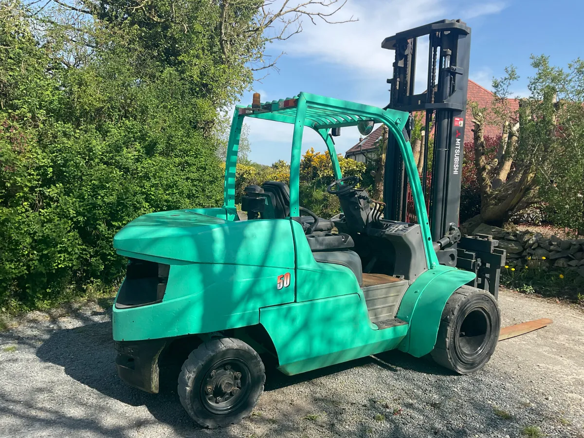 FORKLIFT - Image 3