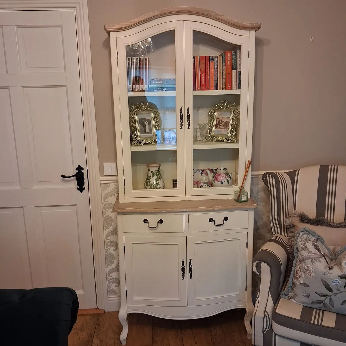 Display Cabinet - Image 4