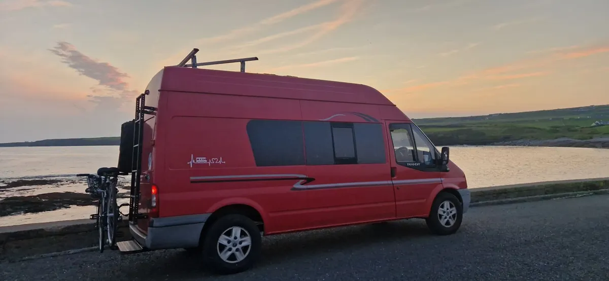 Campervan Red Transit 5 seater 2.2 diesel 2007 - Image 1