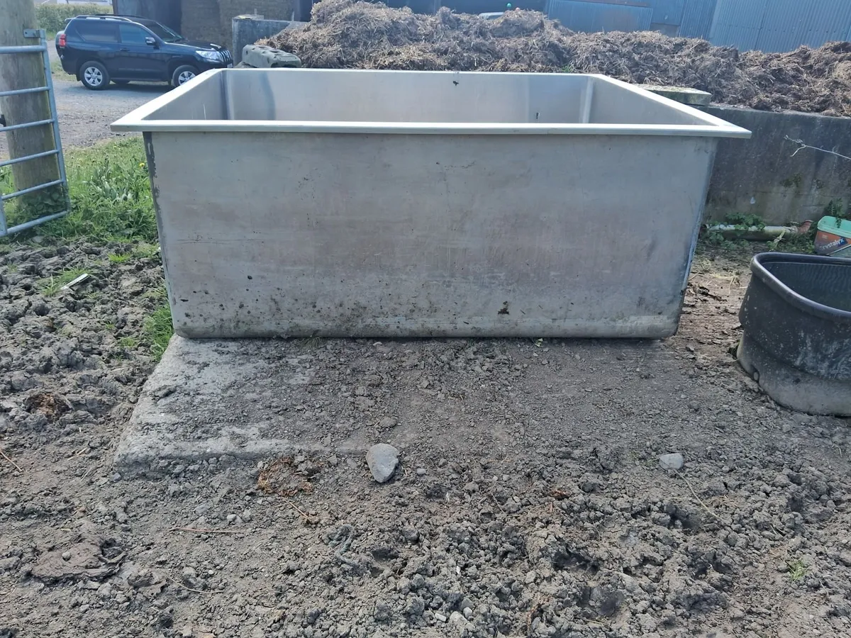 Stainless Steel tank - Image 1