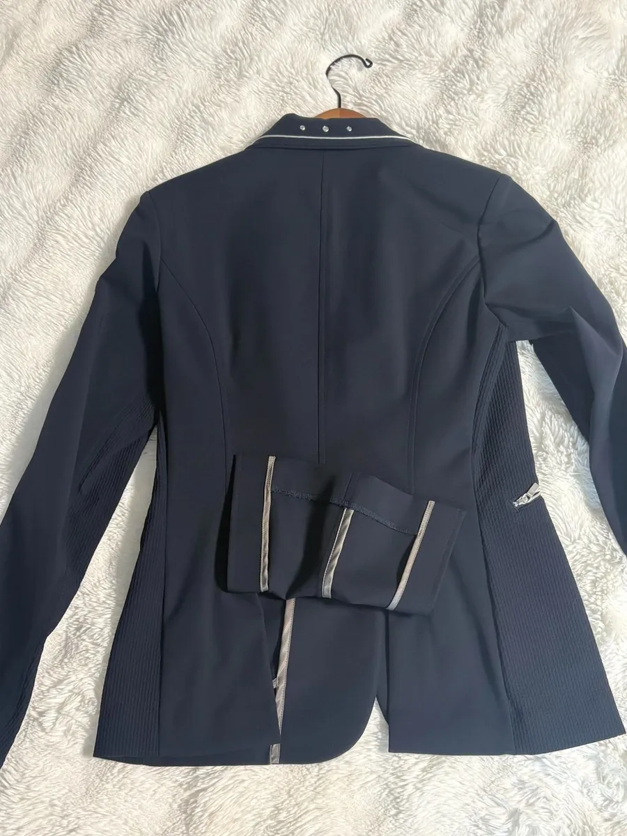 Ariat Ladies Show Jacket - Image 3