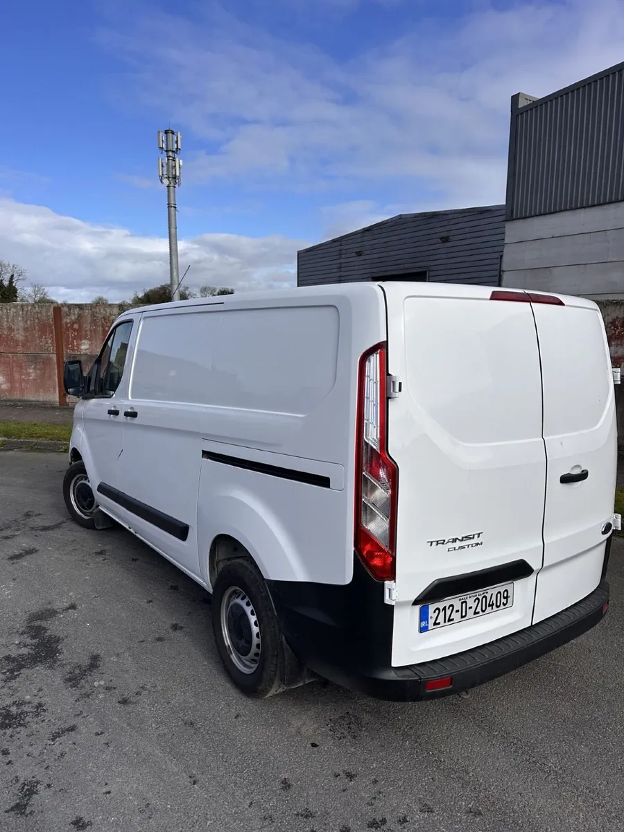 Ford Transit Custom 2021 - Image 2
