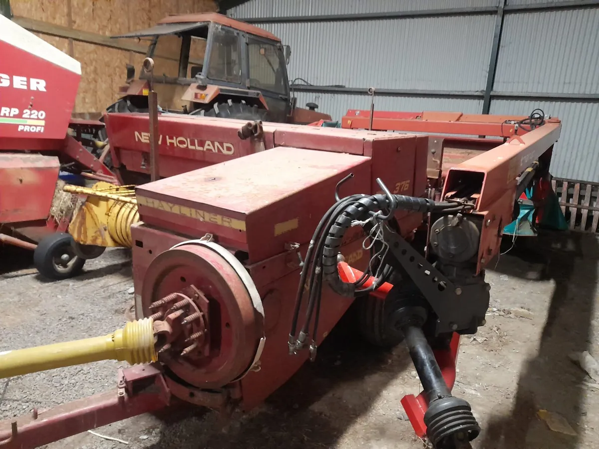 New Holland 376 baler - Image 3