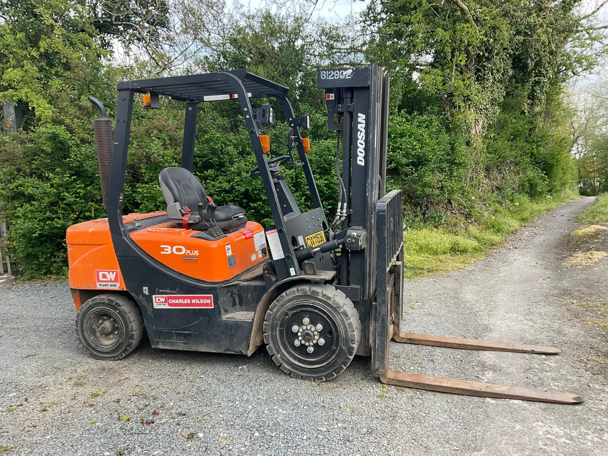 FORKLIFT - Image 3