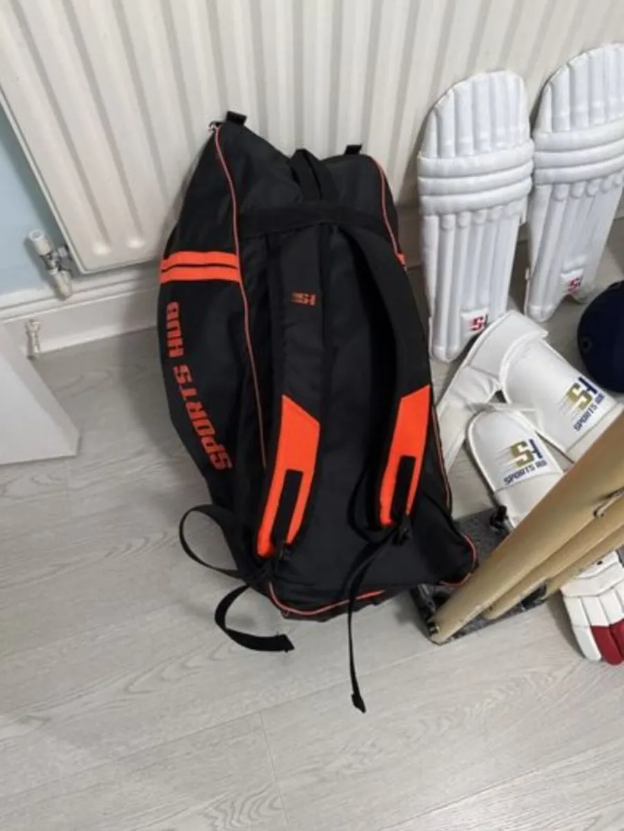 Cricket Kit (8 to 10 yr) with Add ons - Image 2