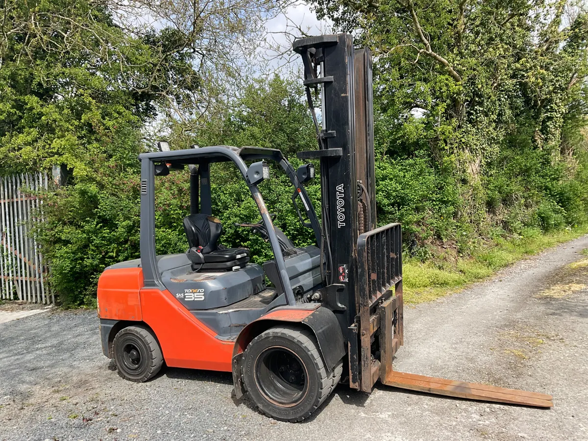 FORKLIFT - Image 3