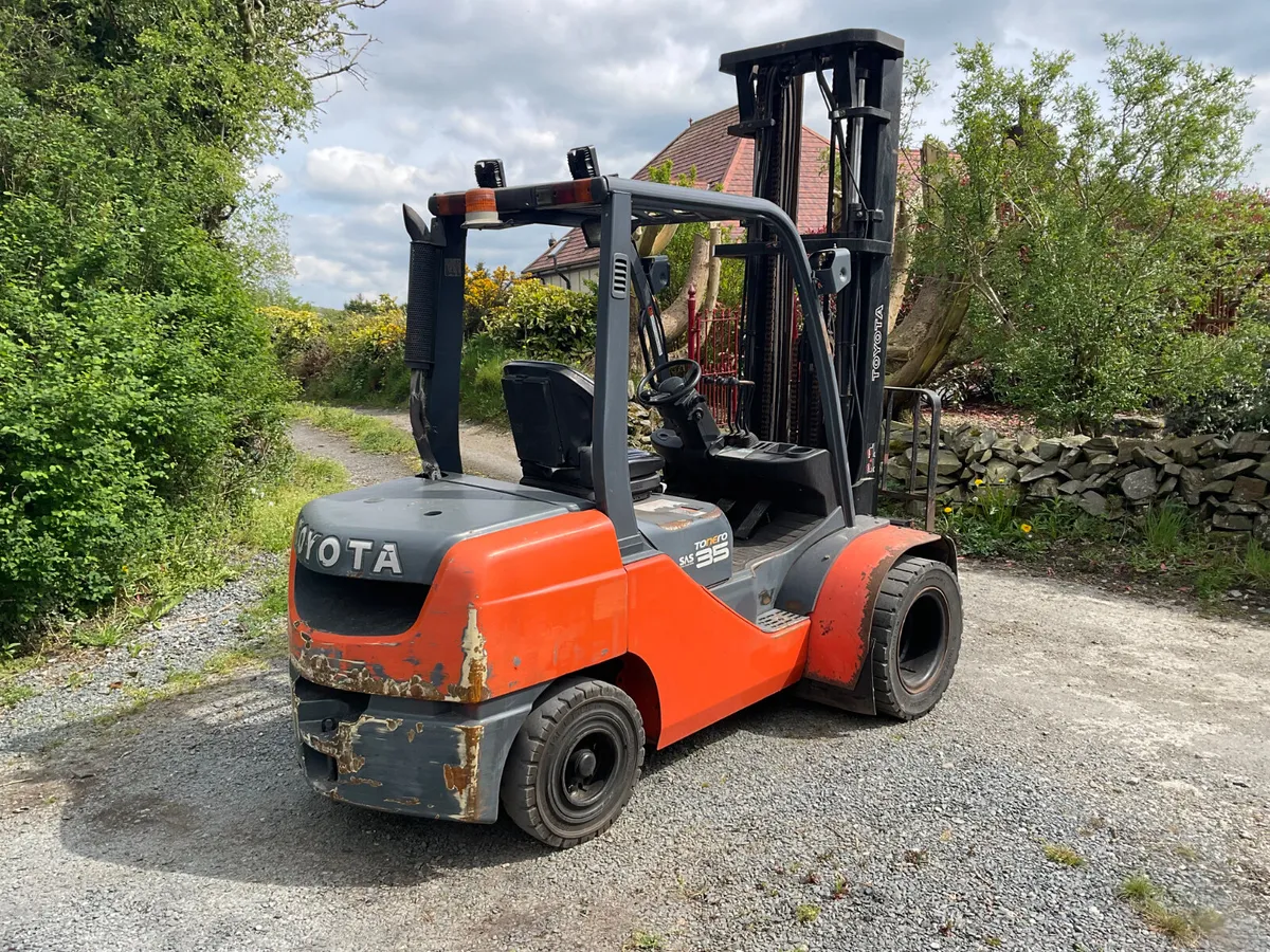FORKLIFT - Image 4