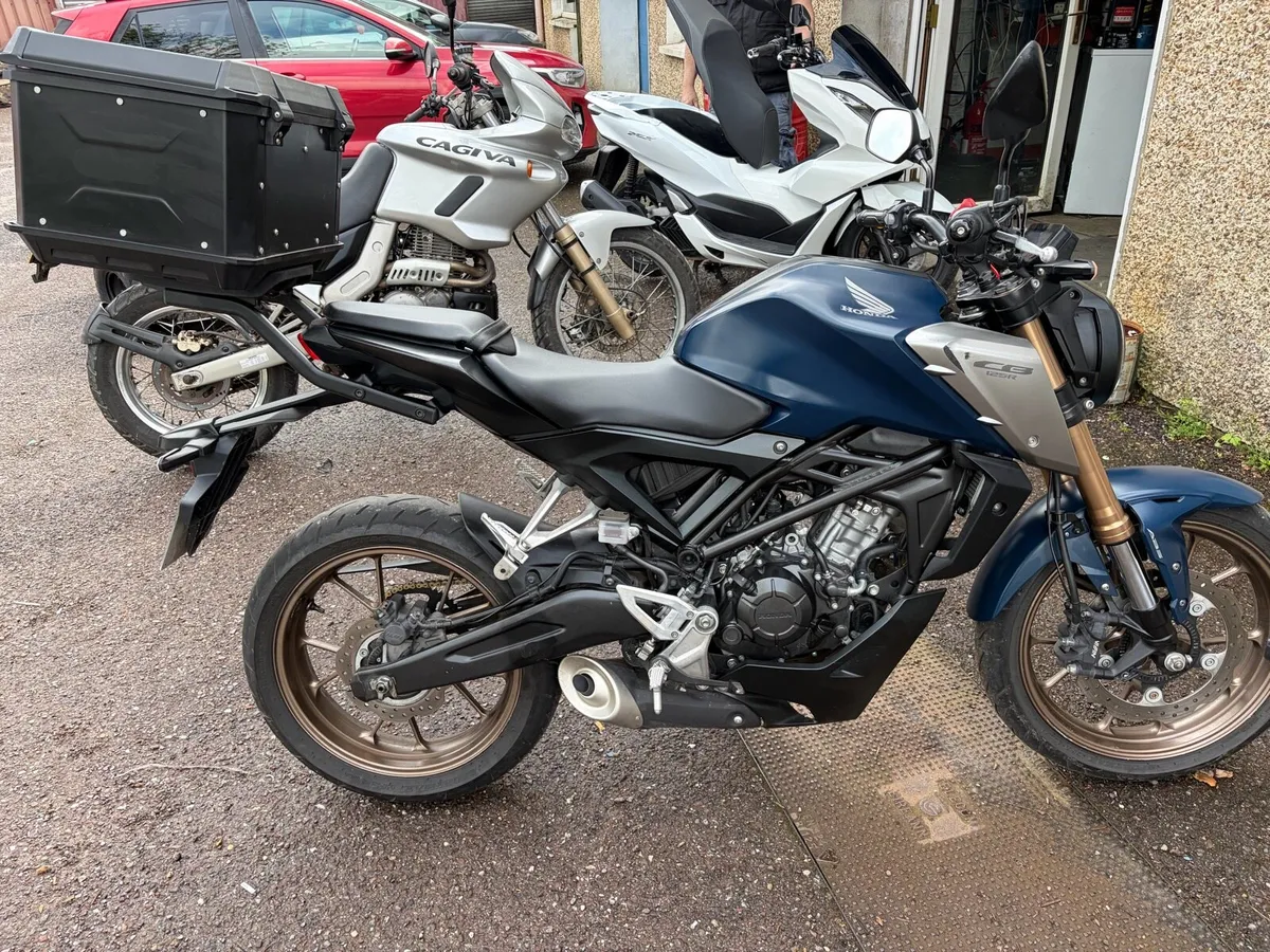 Honda CB125R - Image 1