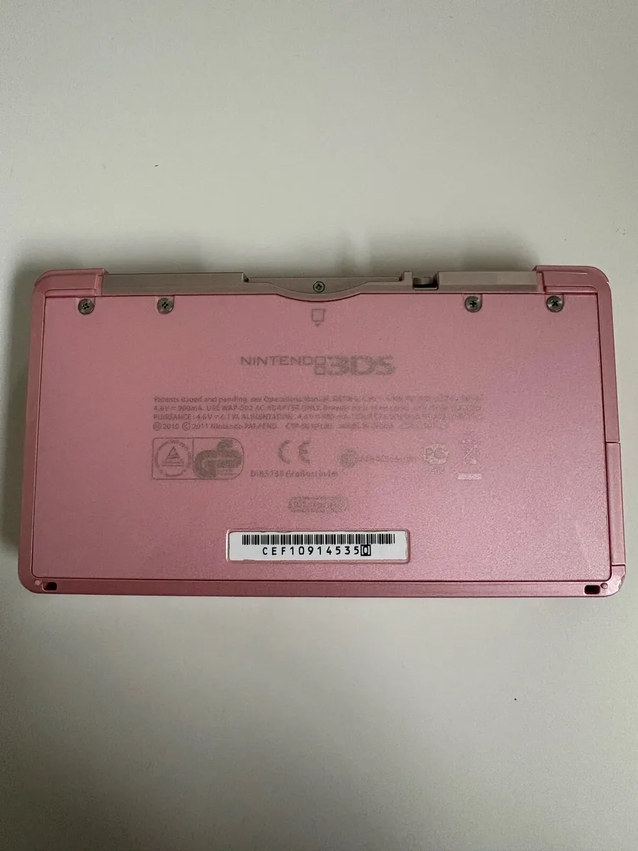 Nintendo 3DS Pink Console + 3 games bundle - Image 3