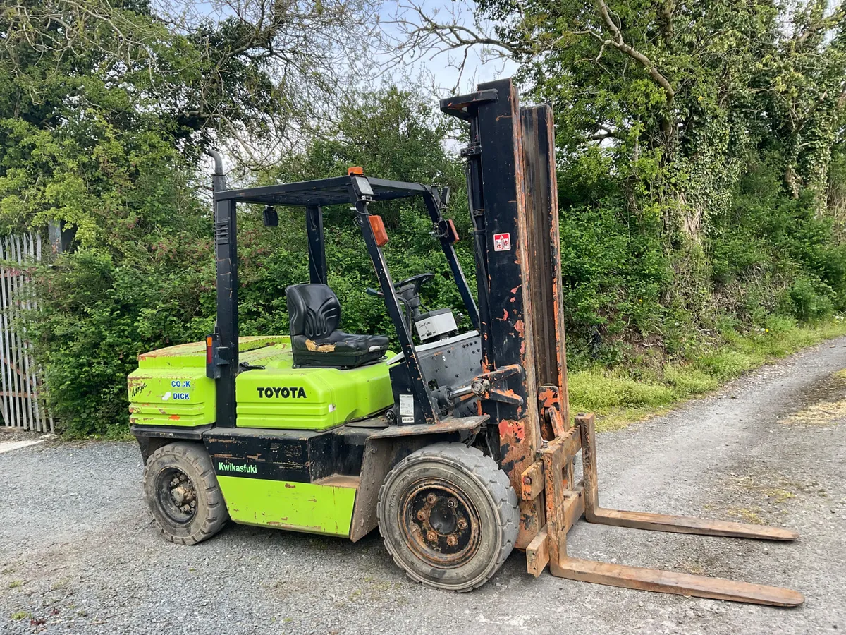 FORKLIFT - Image 3