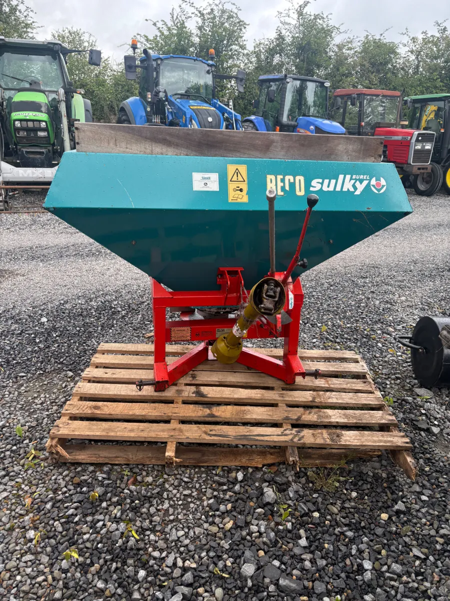 Sulky Fertiliser Spreader - Image 1