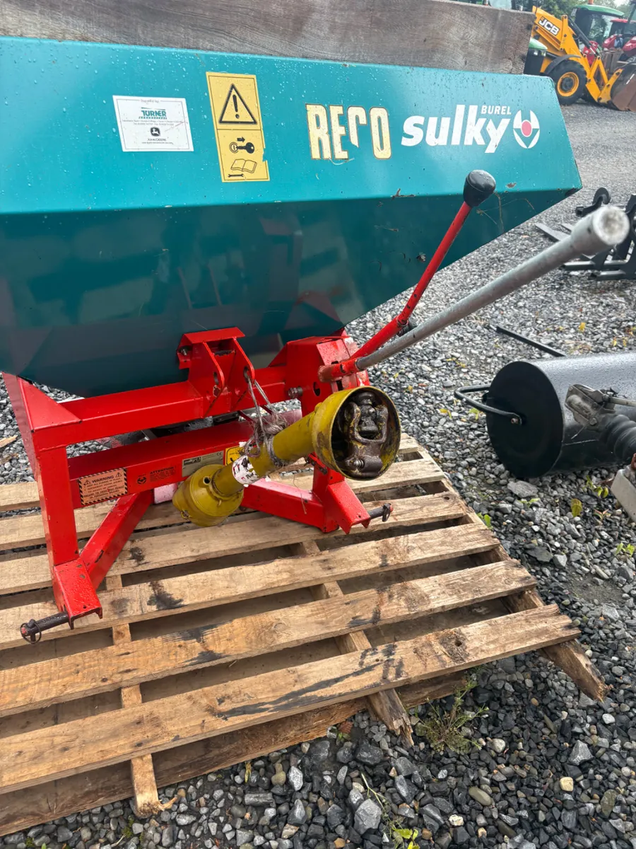 Sulky Fertiliser Spreader - Image 3