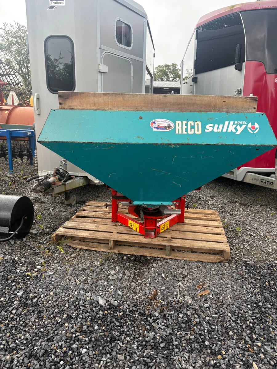 Sulky Fertiliser Spreader - Image 2