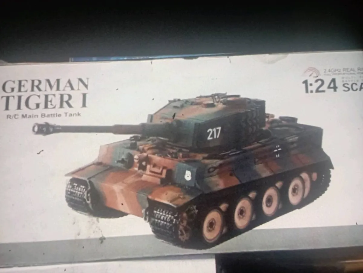 1-24 SCALE  TAIGEN  TIGER  I RC RTR BATTLE TANK - Image 1