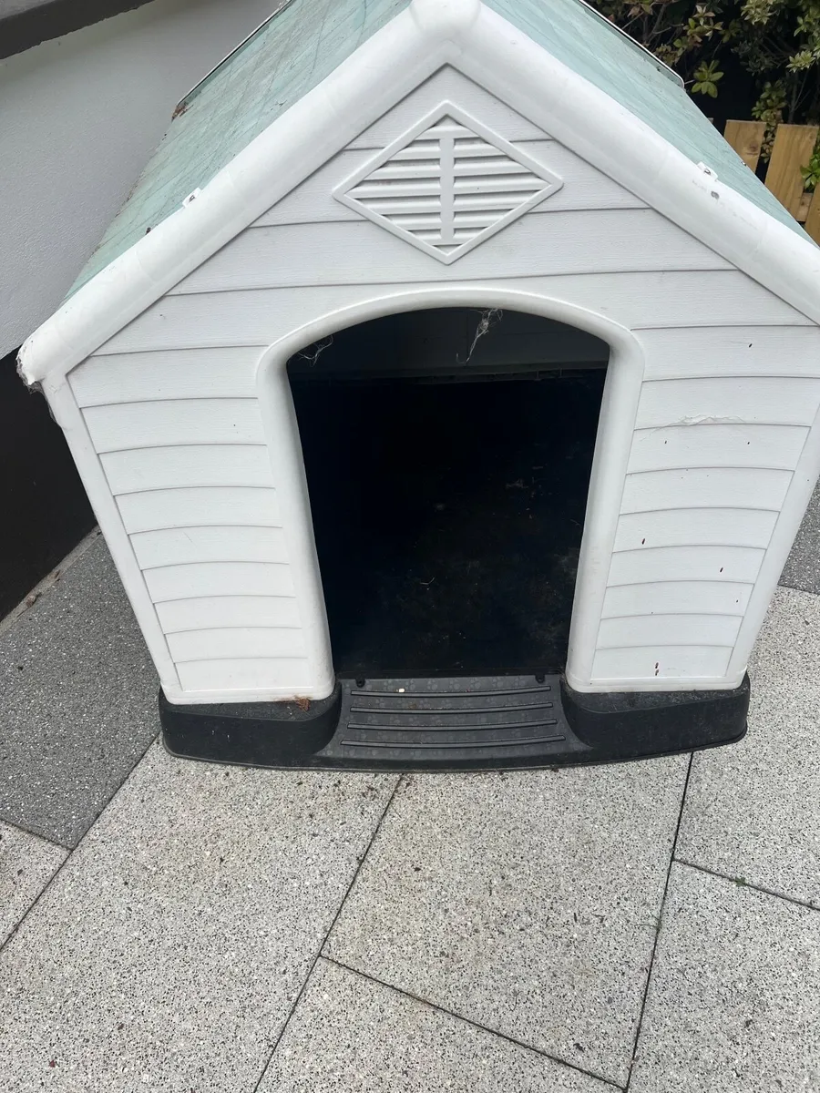 Plastic outdoor dog house