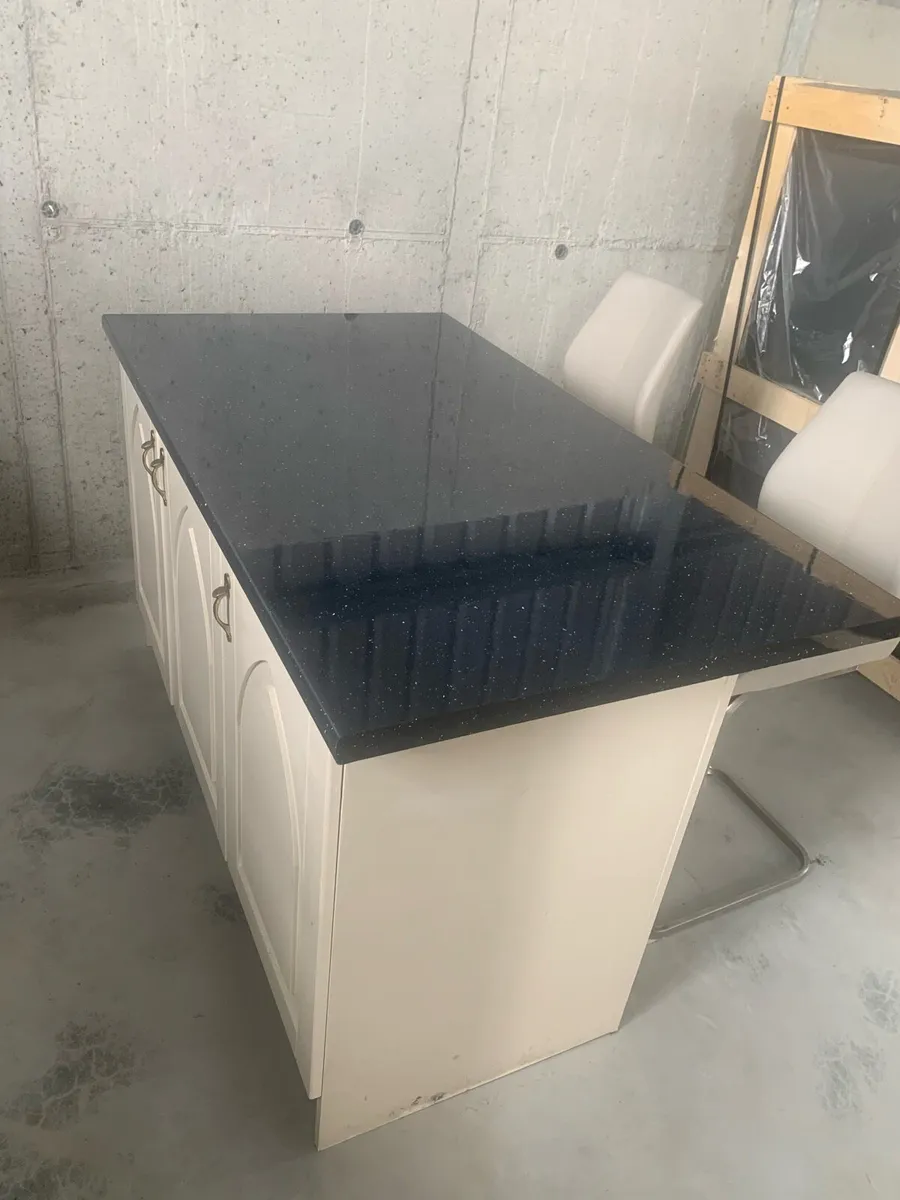 Kitchen island - Image 4