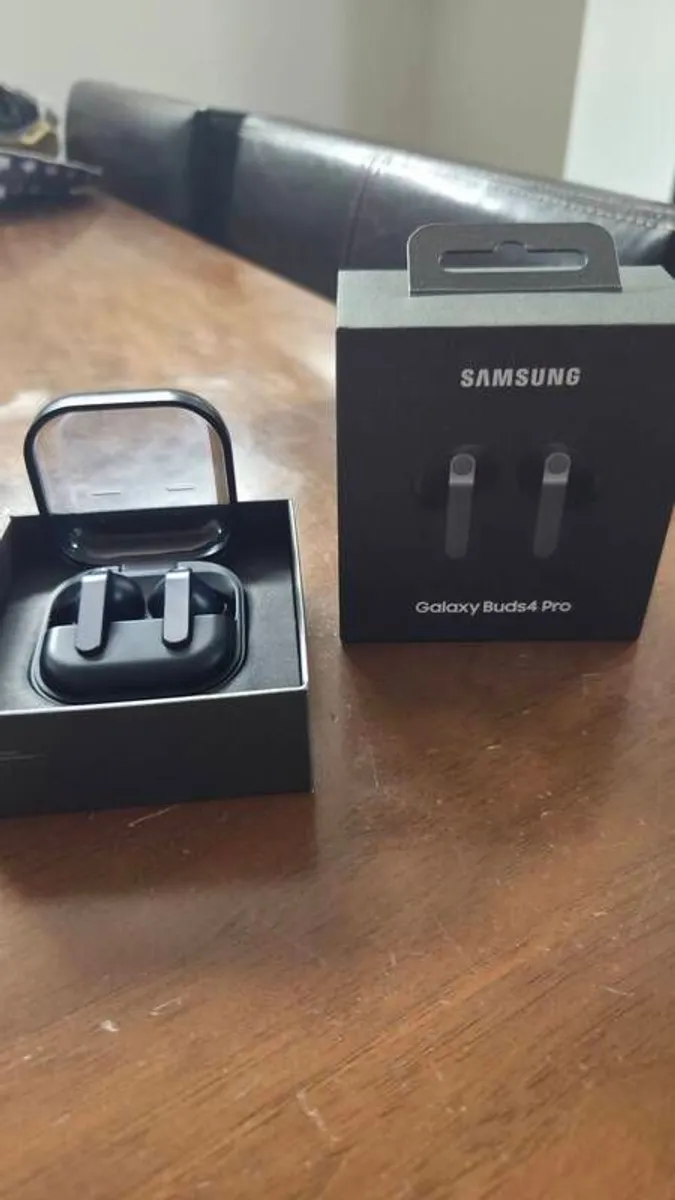 Galaxy Buds 4 Pro - Image 1