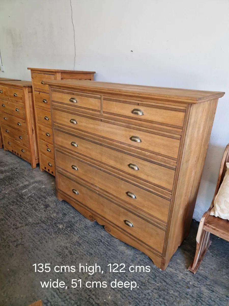 Large edwardian oak chest of drawers - Image 2