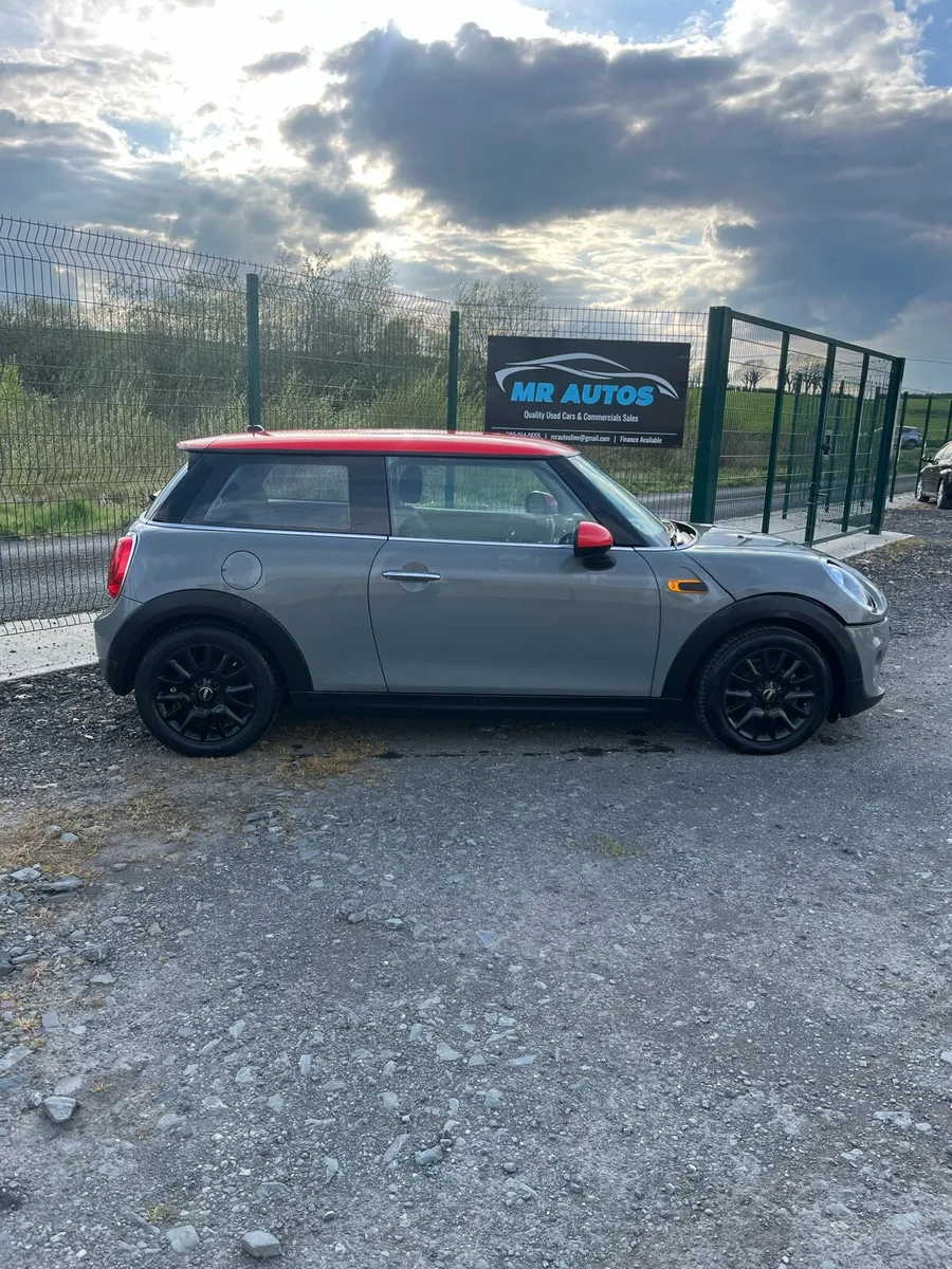 182 MINI COOPER DIESEL LIGHT DAMAGE - Image 1
