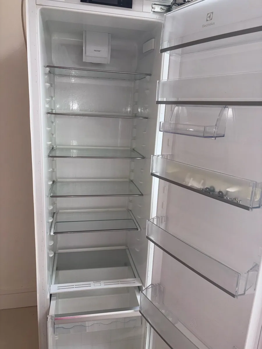 Fridge and Freezer - Image 3