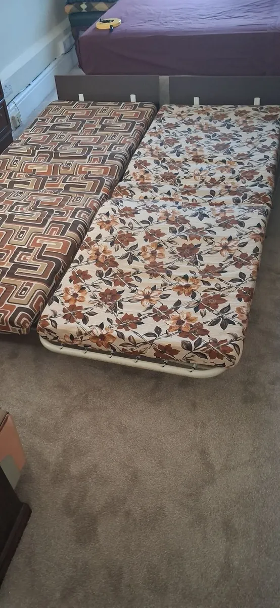 Folding camp beds - Image 4