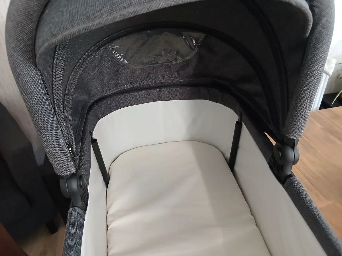 Drift Pushchair & Carrycot - Image 4