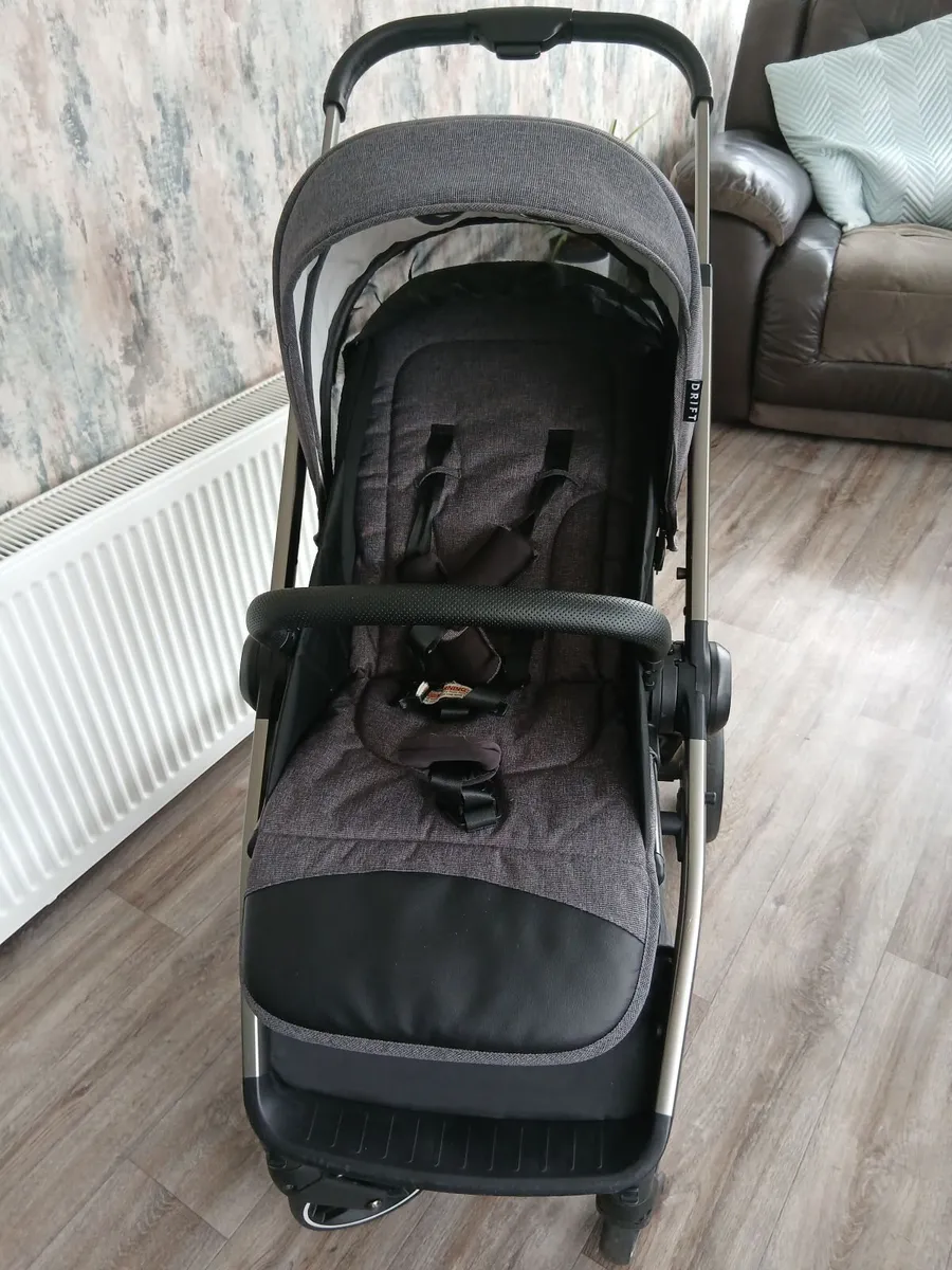 Drift Pushchair & Raincover - Image 3