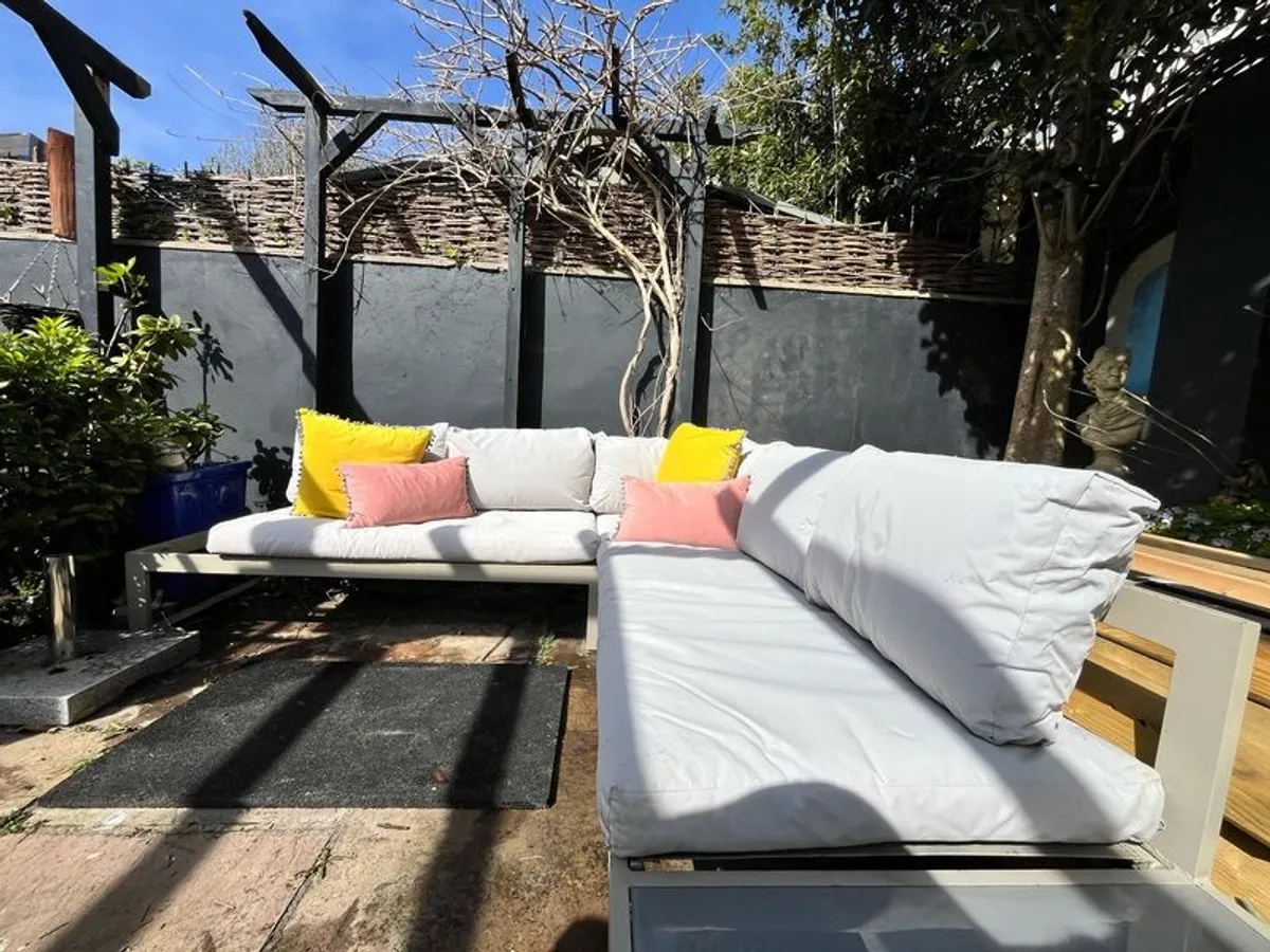 Sun loungers - Image 2