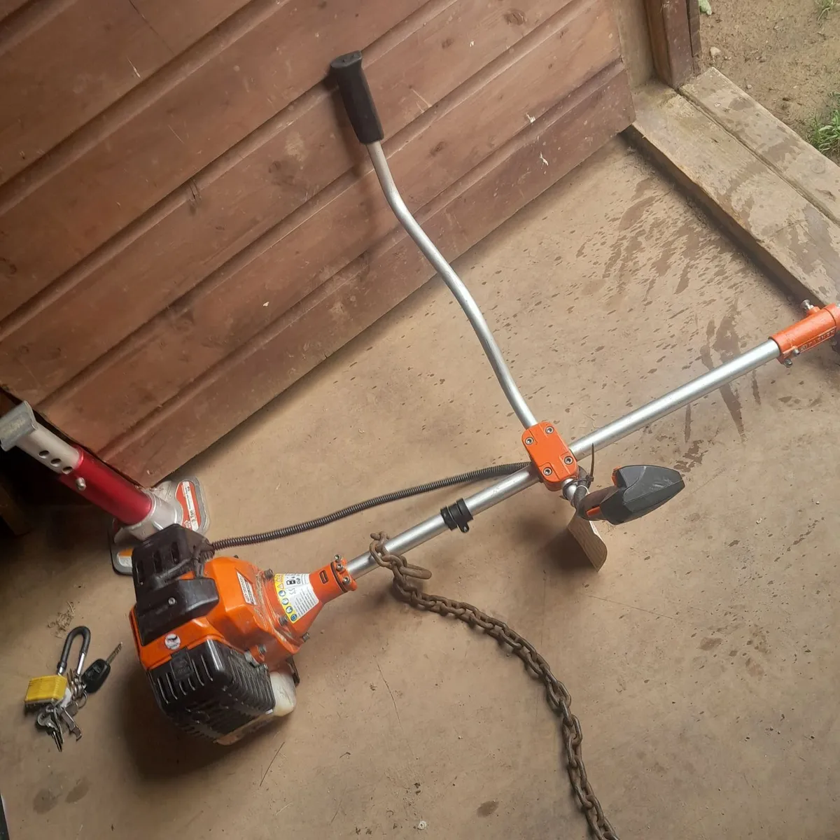 Petrol strimmer - Image 2