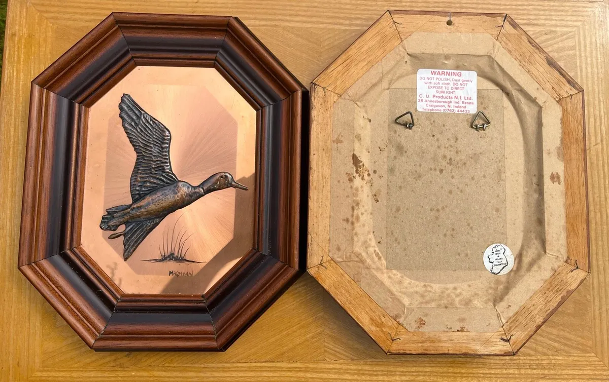 Pair of Irish handcrafted copper wall hangings - Image 4