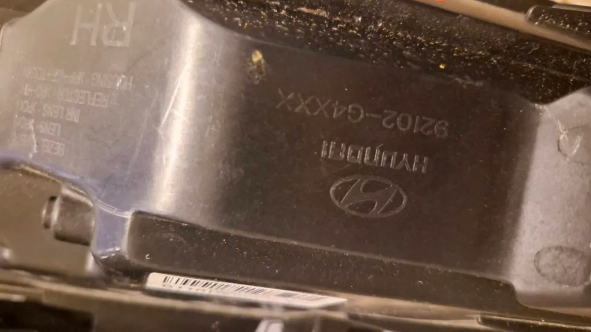 car headlight,  front right side  hyundai i30 - Image 2