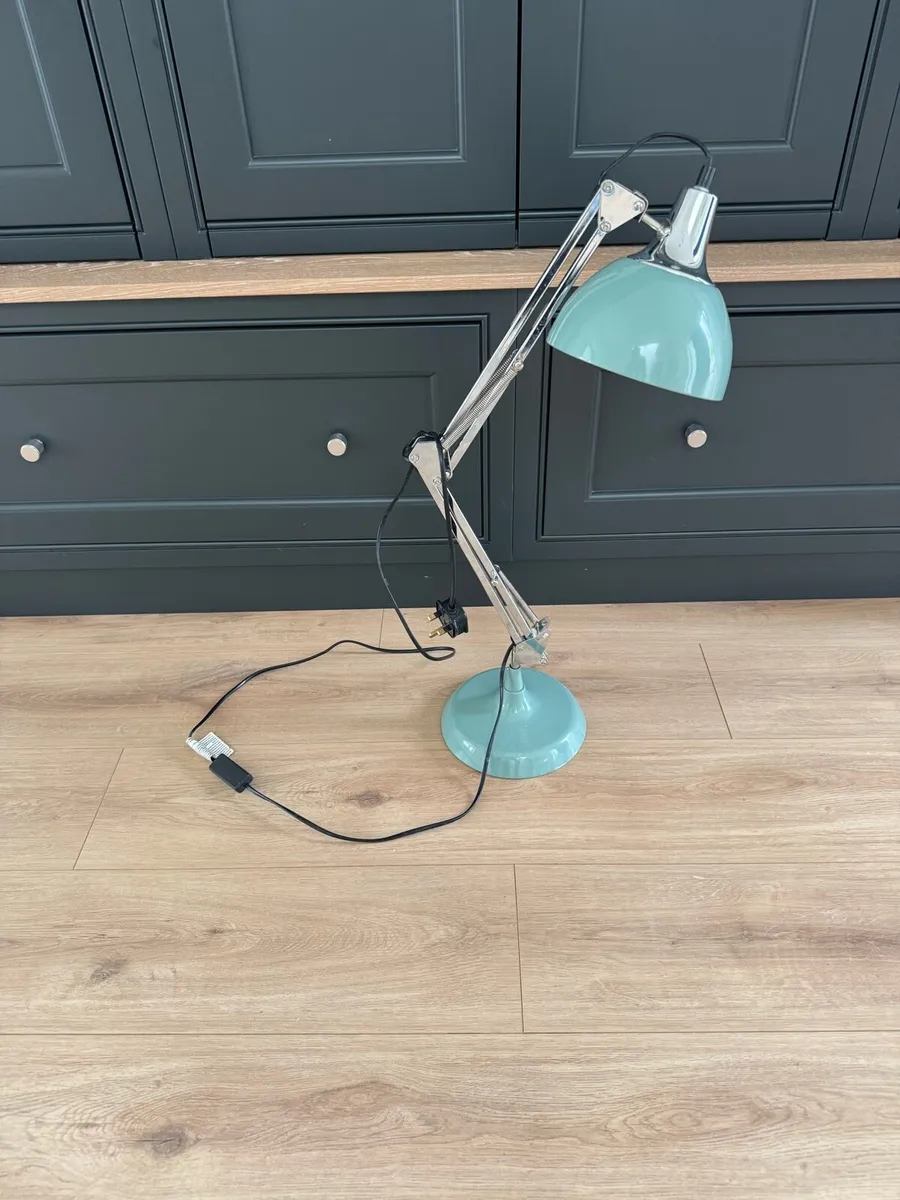 FREE - Lamp - Image 2