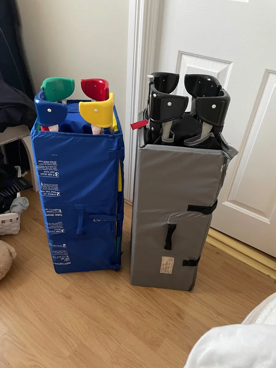 2 travel cots