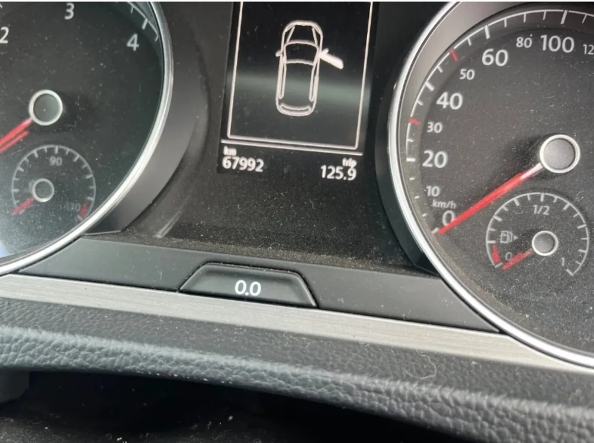 2014 Vw Golf 1.6 Tdi Only 67 Kms - Image 2